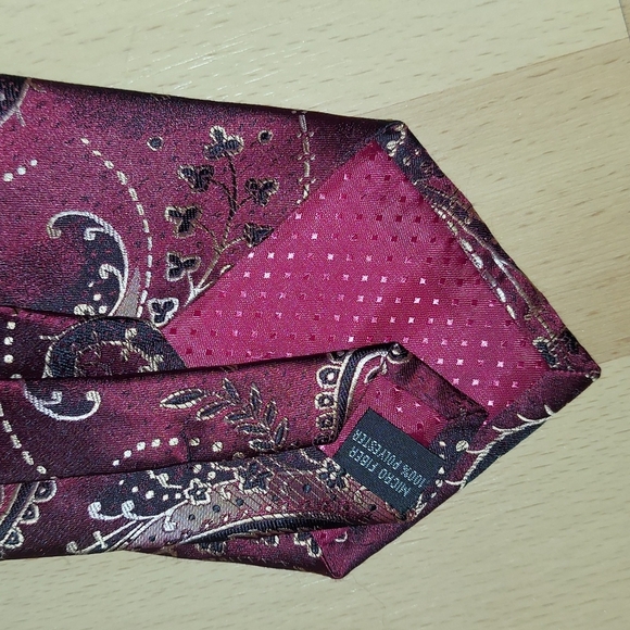 Laurant Bennet Neck Tie - Picture 5 of 6